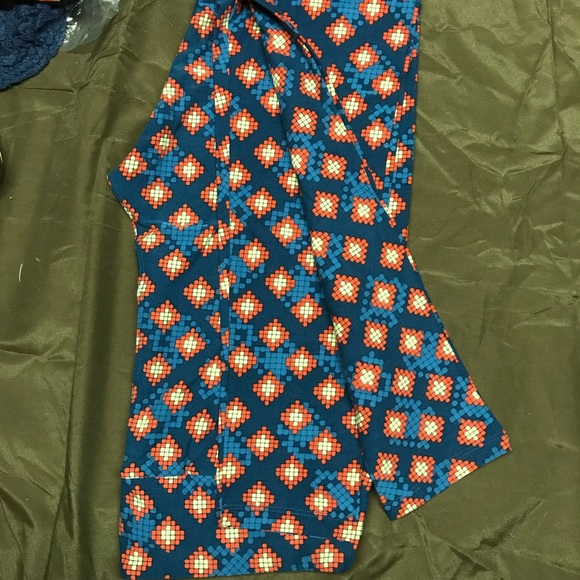 LuLaRoe TC Leggings NWT - Picture 2 of 5